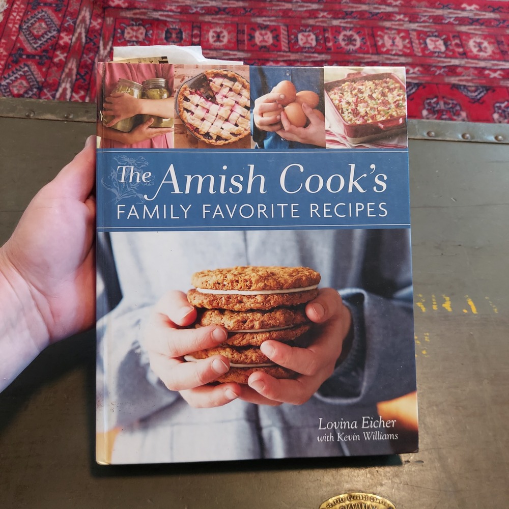 Amish Cook's Family Favorite Recipes Lovina Eicher Hardcover 2013 9781623362171